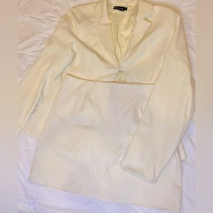 Pretty Little Thing creme two piece blazer set
